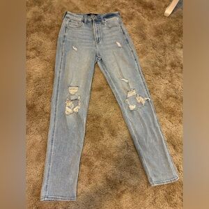 Hollister Ultra High-Rise Ripped Light Wash Mom Jeans